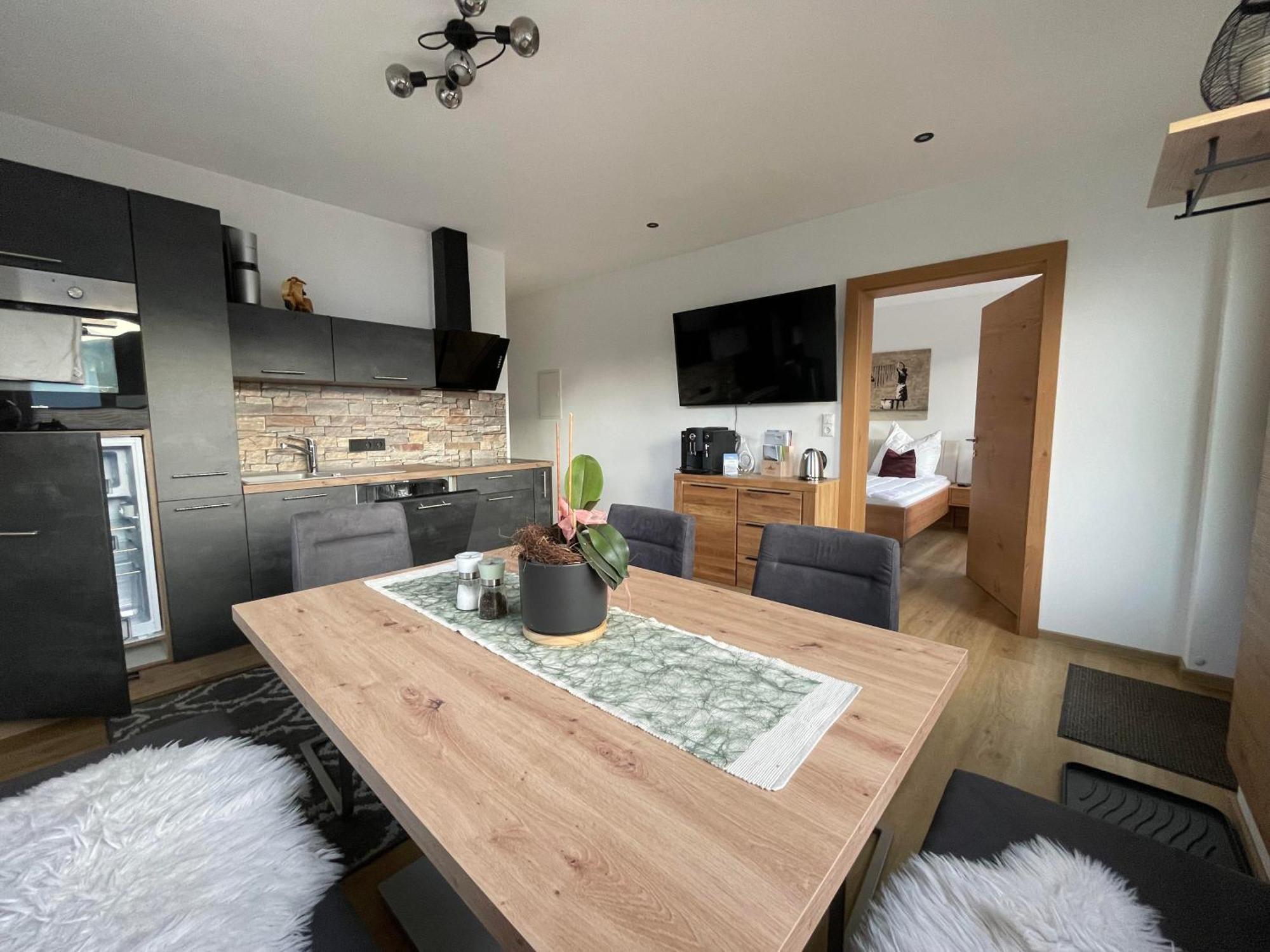 Haus Saro Apartment ฮอพฟ์การ์เทน อิม บริกเซนทัล ภายนอก รูปภาพ